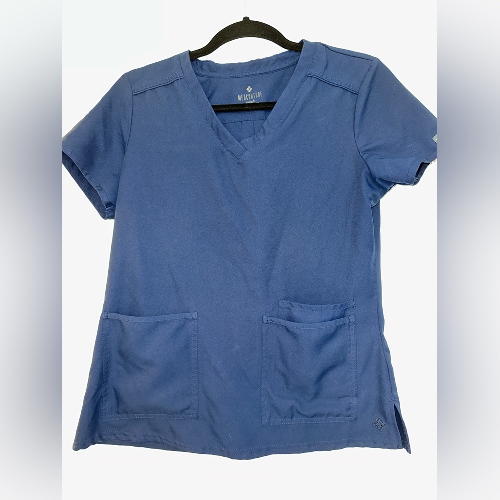 Medcouture Insight Navy three pocket scrub top